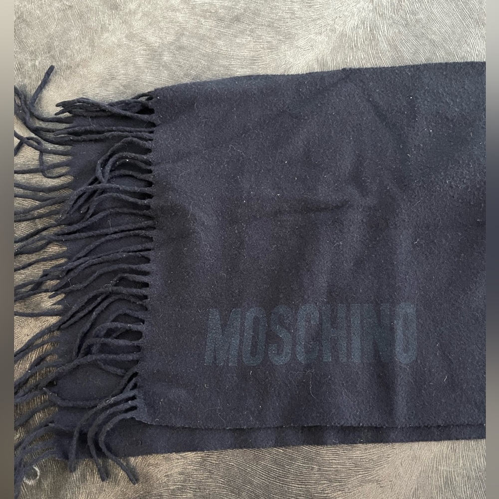 Moschino wool scarf